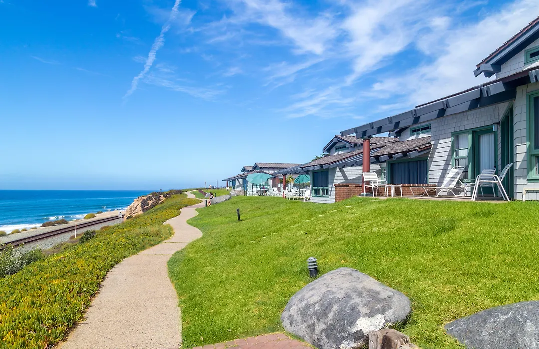 Wave Crest Resort-1